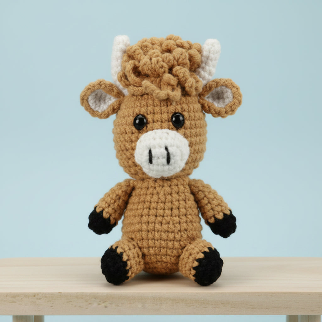 Highland Cow Amigurumi Crochet Kit – Curly-Horn Beginner DIY Plush