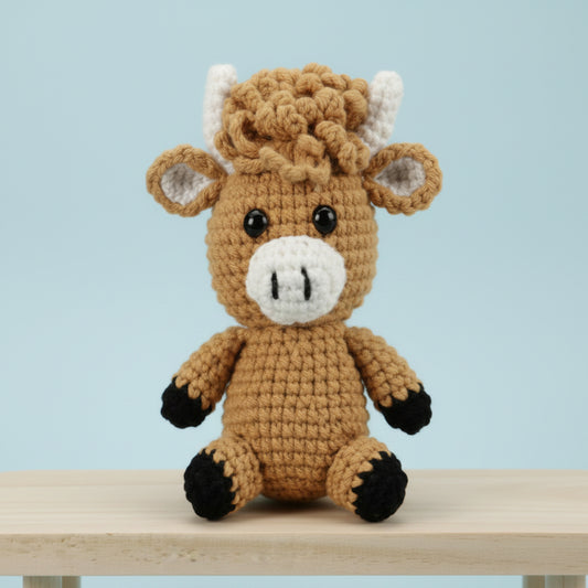 Highland Cow Amigurumi Crochet Kit – Curly-Horn Beginner DIY Plush